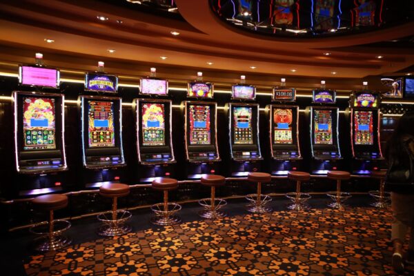 King Johnnie Casino Review: Secure Free Chip Payouts Guide