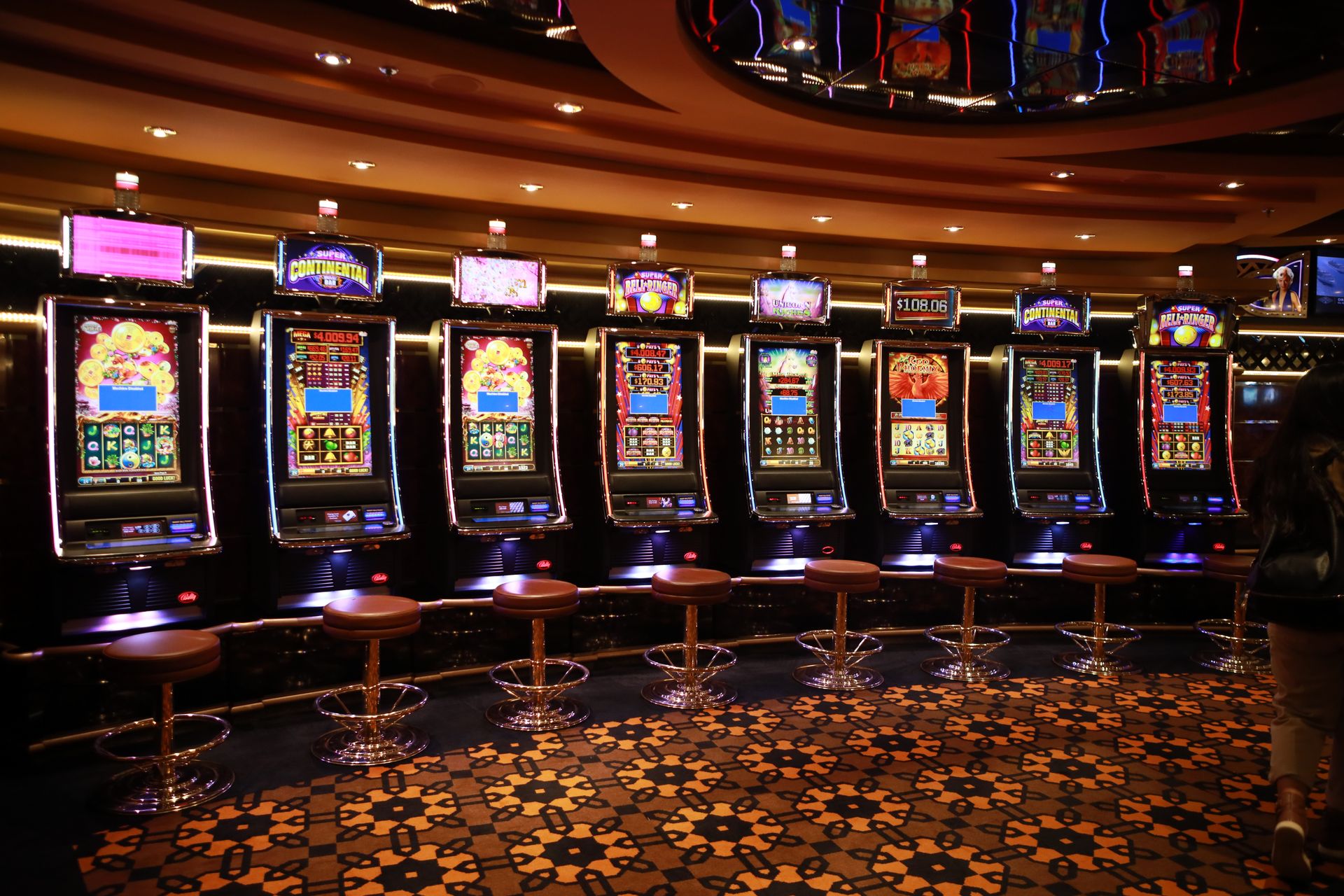 King Johnnie Casino Review: Secure Free Chip Payouts Guide